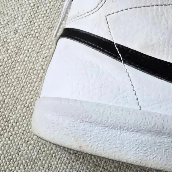 Nike Blazer Mid ‘77 Vintage GS White Black Youth 7Y Womens 8 Sneakers DA4086-100 - Picture 6 of 9